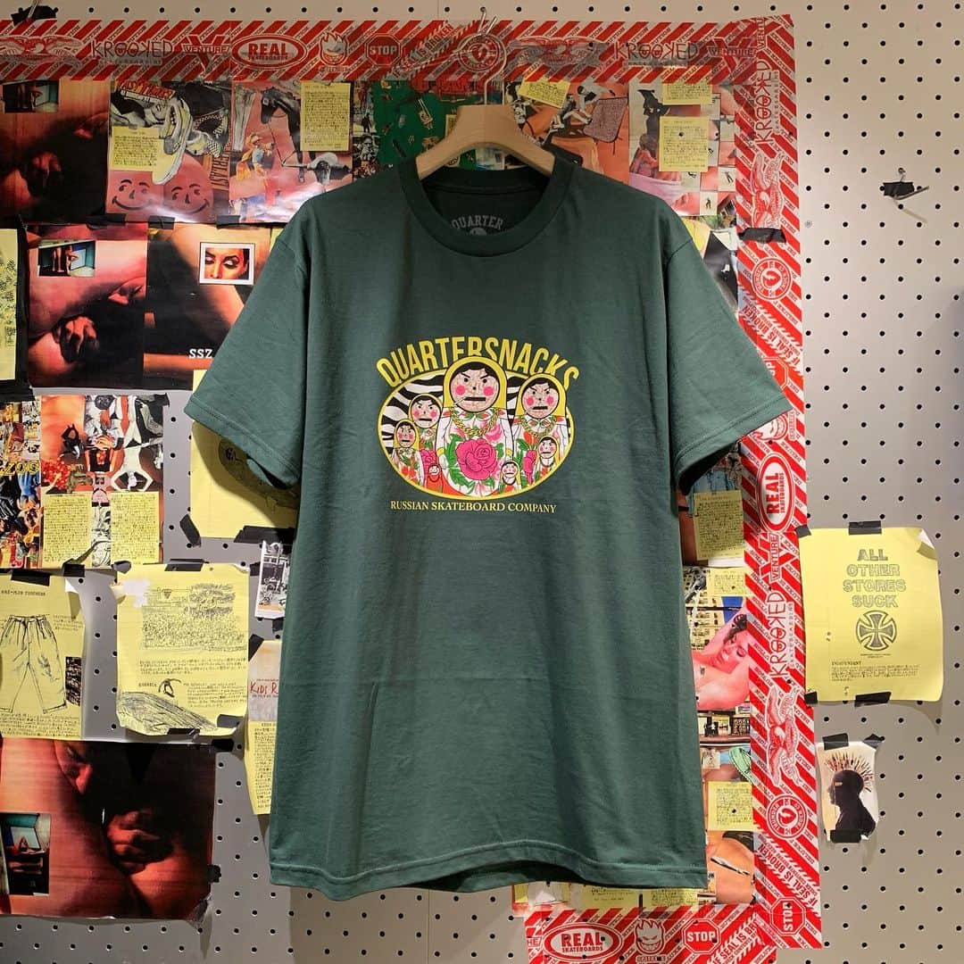 のインスタグラム：「＜QUARTER SNACKS＞ Mens  Russian Doll Tee ¥5,800+TAX Item No.11-08-5651 BEAMS JAPAN 2F ☎︎03-5368-7317 @beams_japan #quartersnacks #beams #beamssurfandsk8 #beamsjapan #beamsjapan2nd Instagram for New Arrivals Blog for Recommended Items」