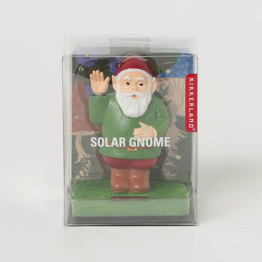 BEAMS ZAKKAさんのインスタグラム写真 - (BEAMS ZAKKAInstagram)「KIKKERLAND / "Solar Gnome"  大地の妖精『ノーム』のオブジェ。足元のソーラーパネルにより手を振ってくれます。 お家のインテリアやちょっとしたギフト、クリスマスシーズンにツリーの近くに置くのもかわいいかも。 愛嬌たっぷりのオブジェに癒されてください。  @kikkerland_japan  @bpr_beams  @beams_official   #beams #bprbeams #kikkerland #solar #object #gnome #ビームス #bprビームス #キッカーランド #ソーラー #ノーム #プレゼント #ギフト #クリスマス #christmas」11月27日 20時09分 - bpr_beams