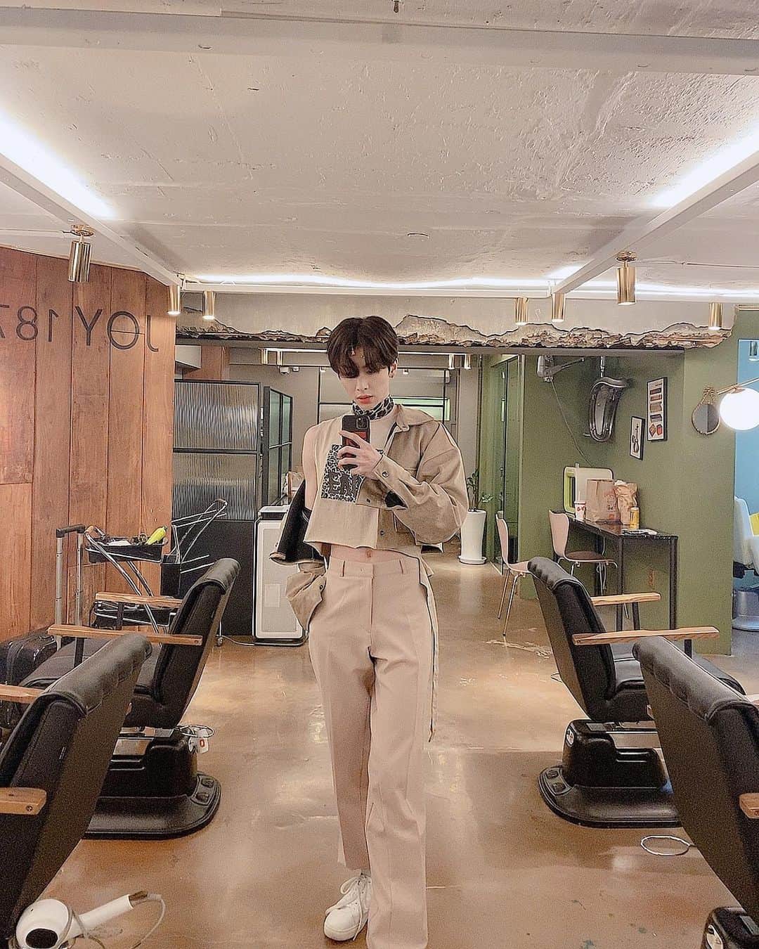 UP10TIONさんのインスタグラム写真 - (UP10TIONInstagram)「내일 봐💛 #샤오 #xiao」11月27日 20時13分 - u10t_official