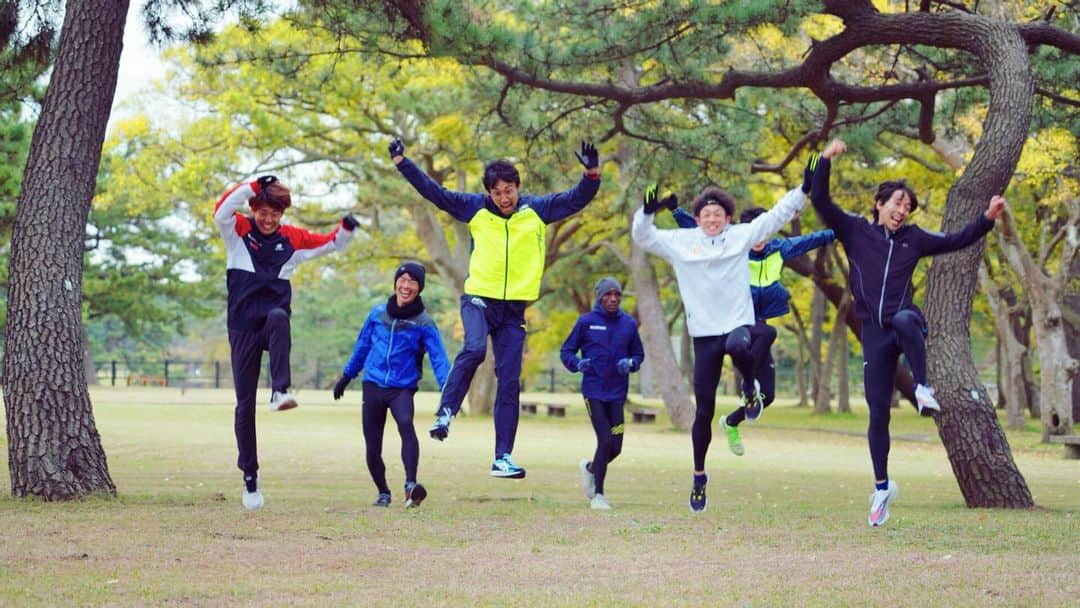 神野大地さんのインスタグラム写真 - (神野大地Instagram)「福岡国際マラソンに向けての合宿が今日で終わりました。 今年4月から藤原新さんにコーチングをお願いしてる関係でずっとスズキアスリートクラブと一緒に練習させてもらいました。スズキの皆さんは本当に良い人ばかりで最高のチームでした。 めちゃくちゃお世話になりました。 ありがとうございました。 #福岡国際マラソン」11月27日 20時39分 - daichi_0913