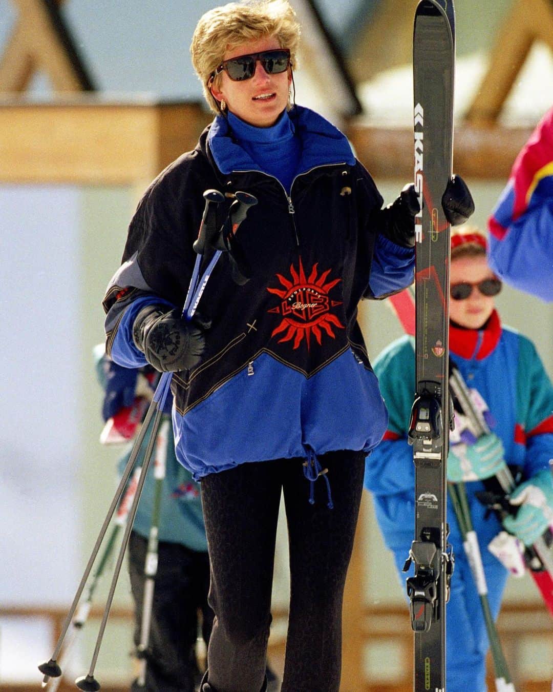 Vogue Parisさんのインスタグラム写真 - (Vogue ParisInstagram)「We continue to explore the enduring inspiration of Lady Diana’s dress sense with a deep dive into her take on ski style. Which is your favorite look for the slopes? #LadyDiana」11月27日 20時40分 - voguefrance