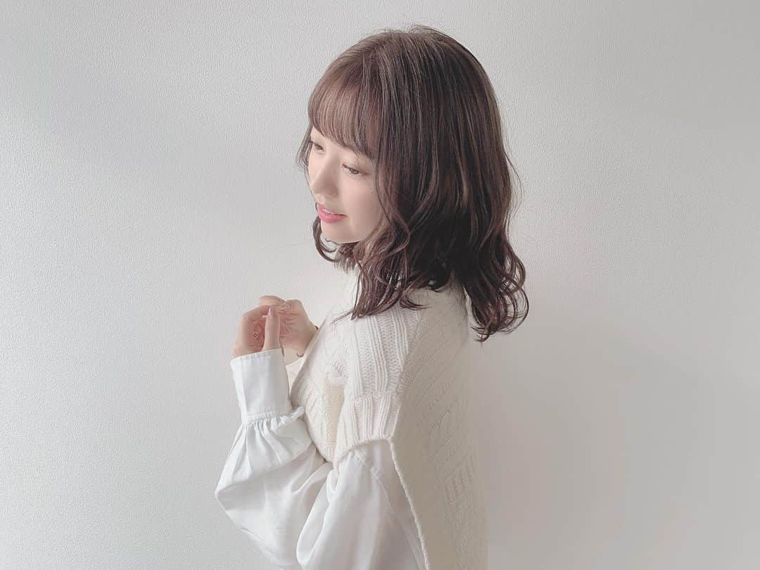 のインスタグラム：「🕊𓂃 12月26日 zepp福岡でワンマンライブ開催決定  5月に9周年ライブ開催中止になって でも、、どーーしても やっぱりやっときたい。って事で zepp福岡「やっぱりやっときたい9周年ライブ」開催決定！ LinQにこの日時間下さい🔥 感染対策万全にしてみんなの安全面が絶対的に配慮しつつ 絶対絶対楽しい時間にするけん！ ちょっと無理してでも 時間空けてほしいな . . . 小声)この日zeppの目の前のpaypayドームでレペゼン地球さんの解散ライブも被ってる！！小声より」