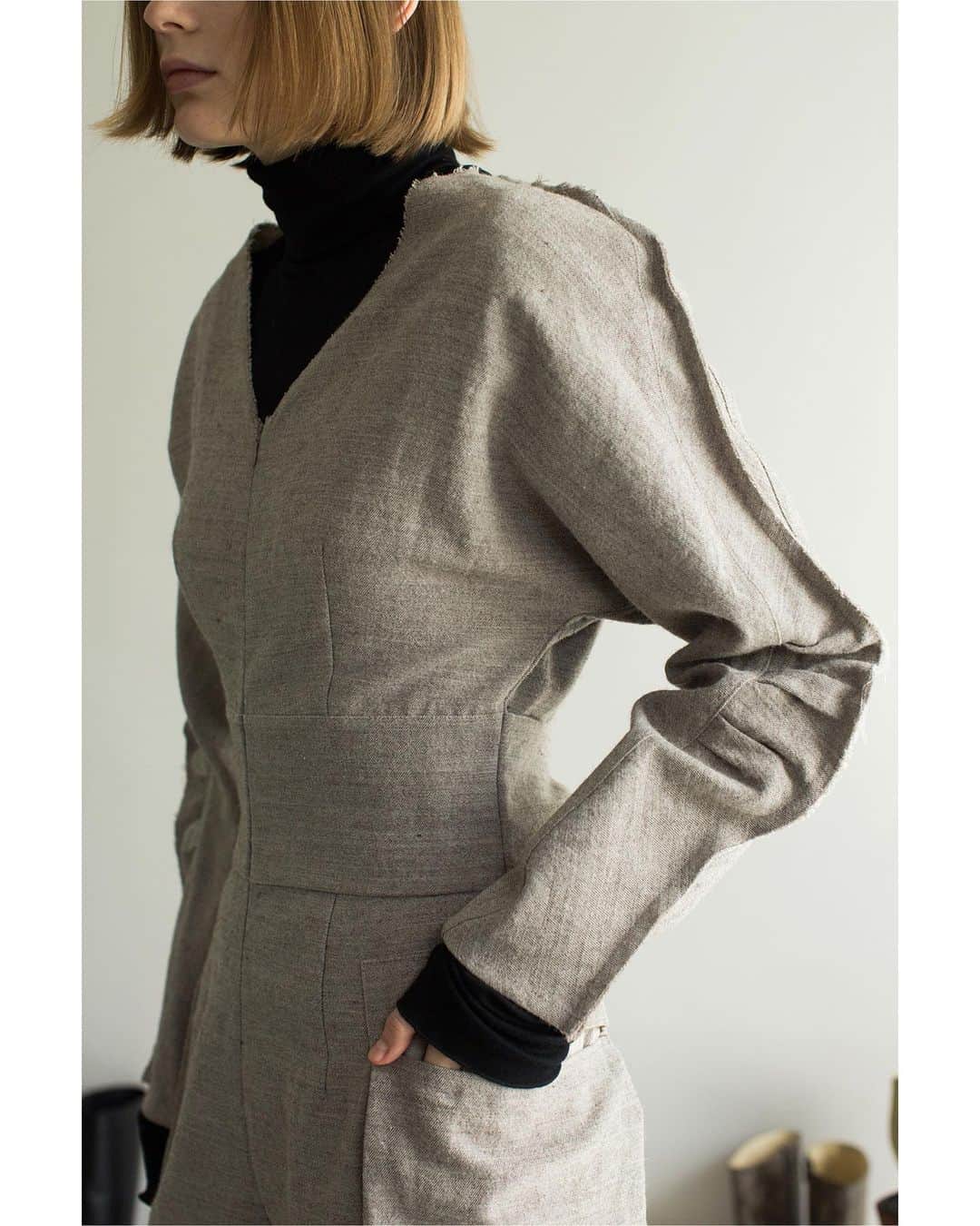 のインスタグラム：「20AW Collection Itzel Jumpsuit / On sale  #leinwande #leinwände」