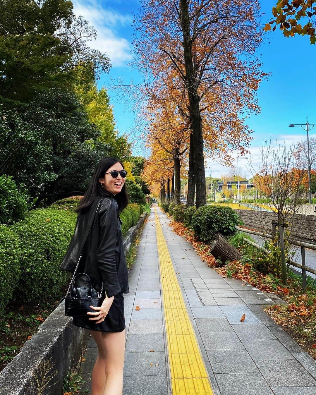 レンナ（RENNA）さんのインスタグラム写真 - (レンナ（RENNA）Instagram)「🍁💛 ギリギリ紅葉狩りできた🥰  #秋 #autumn #autunno #🍁 #🍂」11月27日 12時23分 - renna_tkmr