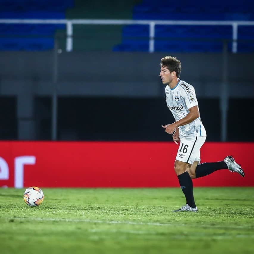 ルーカス・シウヴァ・ボルジェスのインスタグラム：「Grande resultado! Seguimos 💪🏼 🇧🇼 @libertadoresbr」