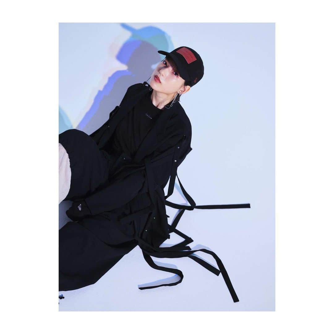 石井杏奈さんのインスタグラム写真 - (石井杏奈Instagram)「B-PASS 発売」11月27日 12時47分 - anna_ishii_official