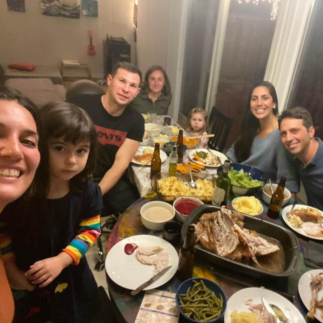 アンドレア・フエンテスさんのインスタグラム写真 - (アンドレア・フエンテスInstagram)「So happy to be surrounded by such a loving Brazilian-Ukrainian-Spanish family in this beautiful part of the world! #happythanksgiving to all! @annavoloshyna @teixeiralara @victor_canosegura @fciancia #Andrei and Happy birthday Lara! Swipe left until the end to see the cutest-happiest reaction ever from Eva 😂」11月27日 14時07分 - andreafuentes83