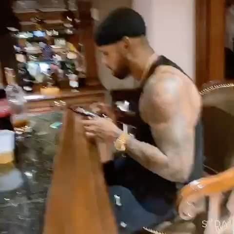ホセ・レイエスのインスタグラム：「Me casé con la Gloria😍 (Ya salió)」