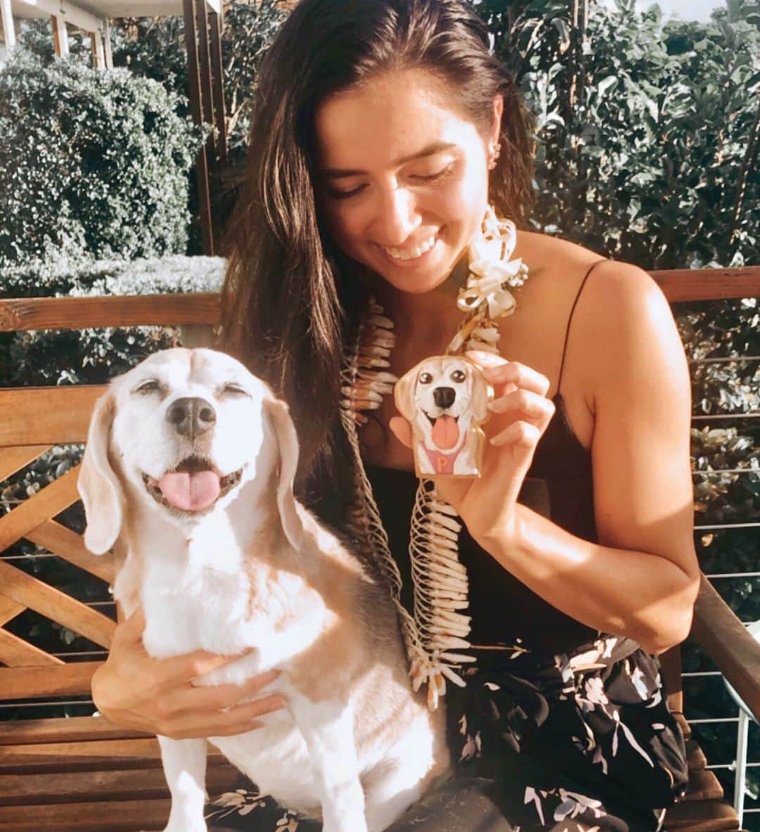 マヤ アリーナのインスタグラム：「So many things to be grateful for, number one obviously being Pepper designed cookies 🐶 2020 making me feel extra thankful for all the amazing people & animals in my life 🙏  ペッパークッキー可愛いすぎる😍」
