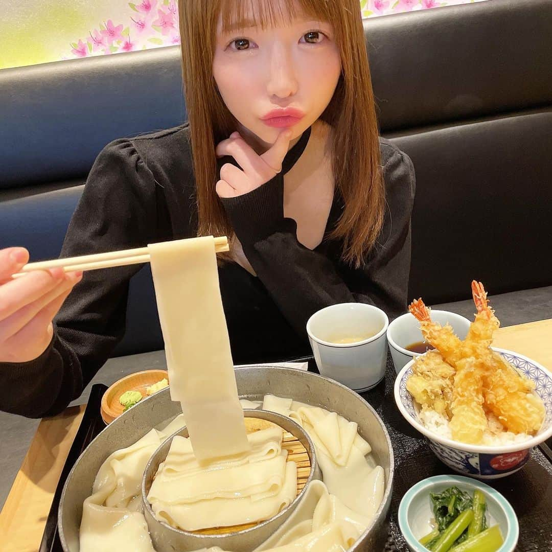 もえのあずきさんのインスタグラム写真 - (もえのあずきInstagram)「ひもかわうどん🥰💓✨  #ひもかわうどん #うどん#おうどん#うどん部#うどん検定#ご当地うどん #japanesefood #japanesefashion #japanesestyle #japanesegirl #大食い」11月27日 15時06分 - moeazukitty