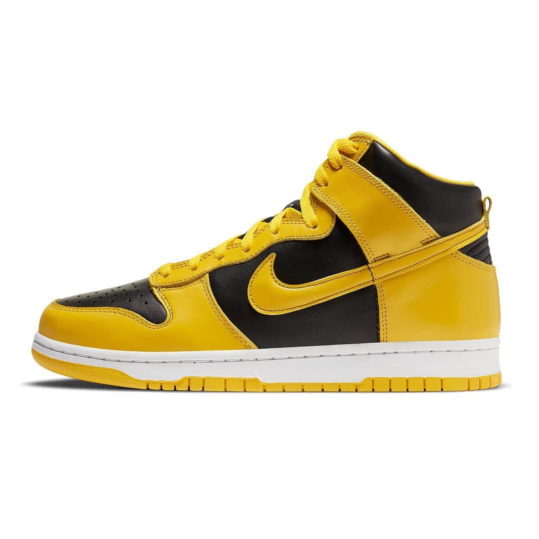 HYPEBEASTさんのインスタグラム写真 - (HYPEBEASTInstagram)「@hypebeastkicks: Here’s an official look at @nikesportswear’s Dunk High “Varsity Maize.” First debuted in 1985 as part of @nike‘s influential “Be True to Your School” pack, the shoe sees sporty yellow leather gracing the mudguards, eyestays, midfoot Swooshes, collar flaps, and heel. Meanwhile, black leather is placed on the toeboxes, quarter panels and collars, while black nylon is used on the traditional tongue. Early rumors indicate a release during the holiday season but stay tuned for official details.⁠⠀ Photo: Nike」11月27日 15時24分 - hypebeast