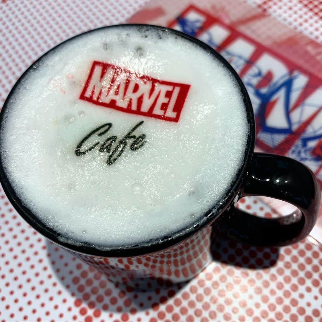 黒沢薫さんのインスタグラム写真 - (黒沢薫Instagram)「仕事前に。 #marvelcafe  #表参道 #cafelatte #instacoffee #instagood #IloveMarvel」11月27日 15時26分 - kaorukurosawa_lovelife