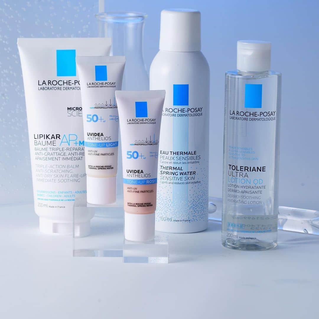 LA ROCHE-POSAY JAPAN ラロッシュポゼのインスタグラム：「. ＼11月26日（木）放送でご紹介のアイテムはこちら❤／ . #ターマルウォーター 赤ちゃんから大人まで、男性、女性も、ご家族でお使いいただけるボディ用ミスト状化粧水。肌をやわらげ、角質層のバリア機能をサポートします。 . #トレリアン薬用モイスチャーローション 敏感肌の日本人の肌を考えて開発された、低刺激設計* 1の薬用保湿化粧水✨肌をおだやかに心地よく整え、うるおって透明感のある肌へ導きます。 . #リピカ 肌にしっとりとうるおいを与える敏感肌用*2保湿ボディクリーム。とても乾燥し、刺激をうけやすい状態の肌の方にもおすすめです。 . #UVイデアXLプロテクショントーンアップ　SPF50+・PA++++の防御力なので、油断できない冬の紫外線もしっかりカバーしてくれるとても便利なアイテム✨ ピンクの #トーンアップUV は、血色感がアップし、ワントーン明るい肌の印象になります。反対にホワイトの #トーンアップUV は、くすまない透明感肌を演出します。 . *1すべての人に皮膚刺激がおきないわけではありません。 *2すべての人に肌トラブルがおきないわけではありません　 . 番組でもありましたが、妊娠・出産期は特にバリア機能が低下するので、しっかりと保湿ケアをすることを心掛けましょう！ . #ラロッシュポゼ #larocheposay #乾燥肌 #敏感肌 #MySkinStories #MySkinStoriesVol3 #MySkinStoriesatHome #スキンケア #敏感肌 #人気商品 #新商品 #秋 #冬 #保湿 #乾燥対策 #すっぴん美人 #化粧品好き #美肌 #基礎化粧品 #低刺激設計 #美肌になりたい #肌ケア #デイリースキンケア #秋スキンケア #秋コスメ #ゆらぎ肌」