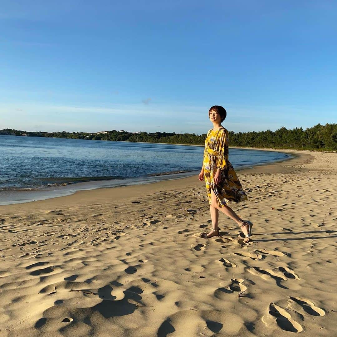 野本かりあのインスタグラム：「西表島エシカルツアー、最終日。 ２つアクティビティをこなし、とうとう帰路。 西表島で知った事、感じられた事、考える事。 後日アップするので、是非読んで欲しいです🌿  ありがとう、ツアーで初めて会った奇跡の仲間達😢 ありがとう、 Us 4 IRIOMOTEの皆さん😭 そして、西表島でお世話になった皆さん、本当に感謝しています‼️ ありがとう、ありがとう 西表島🌳🐈🌳  @us4iriomote #GOETHICAL #エシカルな旅を広げよう #エシカルツーリズム」