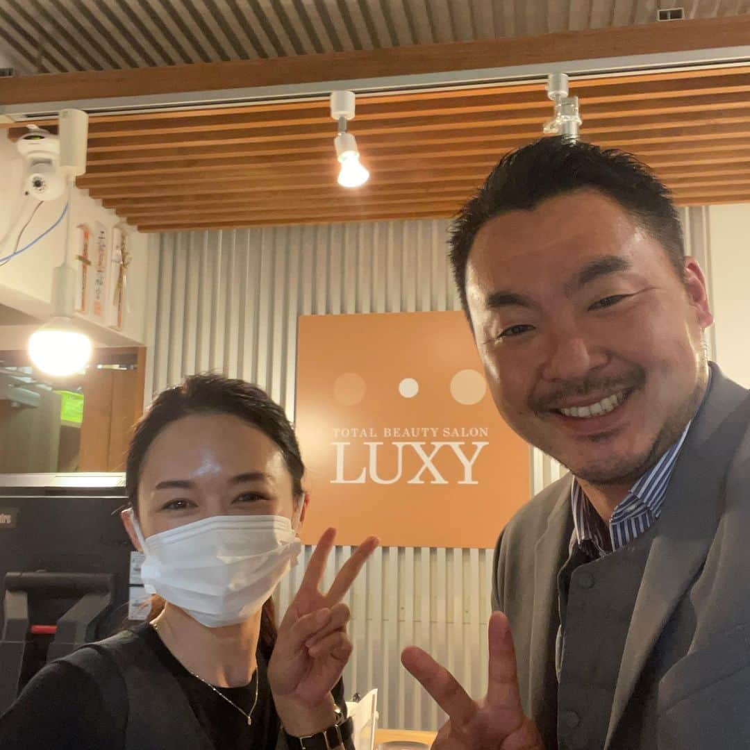 枡田慎太郎さんのインスタグラム写真 - (枡田慎太郎Instagram)「男も爪は綺麗でいる時代。  たまには男性も爪を綺麗にしてみては？  うん、ありやな。 ピカピカ。  よし！ もちろん爪以外も、あるよ。  #仙台#エステ#ネイル#luxy」11月27日 16時26分 - masushin78