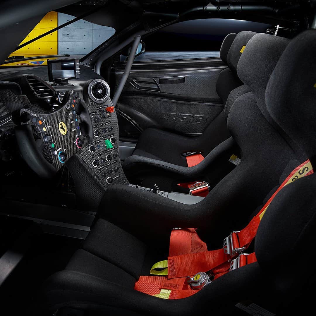 HYPEBEASTさんのインスタグラム写真 - (HYPEBEASTInstagram)「@hypebeastcarclub: @ferrari has given its 488 a GT3 race car makeover, providing the machine the full works in an effort to “transcend the limits” of what typical race cars would be limited to. Dubbed the 488 GT Modificata, this track weapon’s 3.9-liter twin-turbo V8 has been given a re-map for it to produce around 690 BHP. The entire body is built from carbon fiber just like Ferrari’s GT3 car and will produce 1,000kg of downforce at 143 MPH. Find out more details via the link in bio.⁠⠀ Photo: Ferrari」11月27日 16時48分 - hypebeast