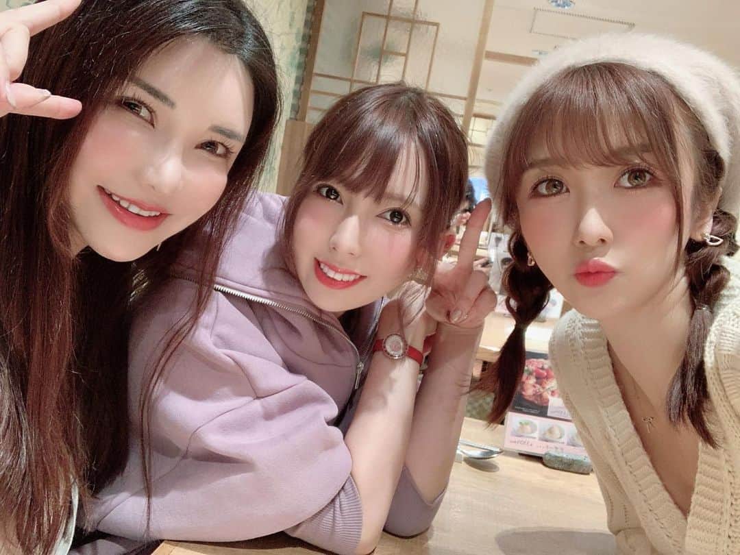 のインスタグラム：「３人でランチ🥳 お買い物もしたよ💖 #lunchtime  #lunch」