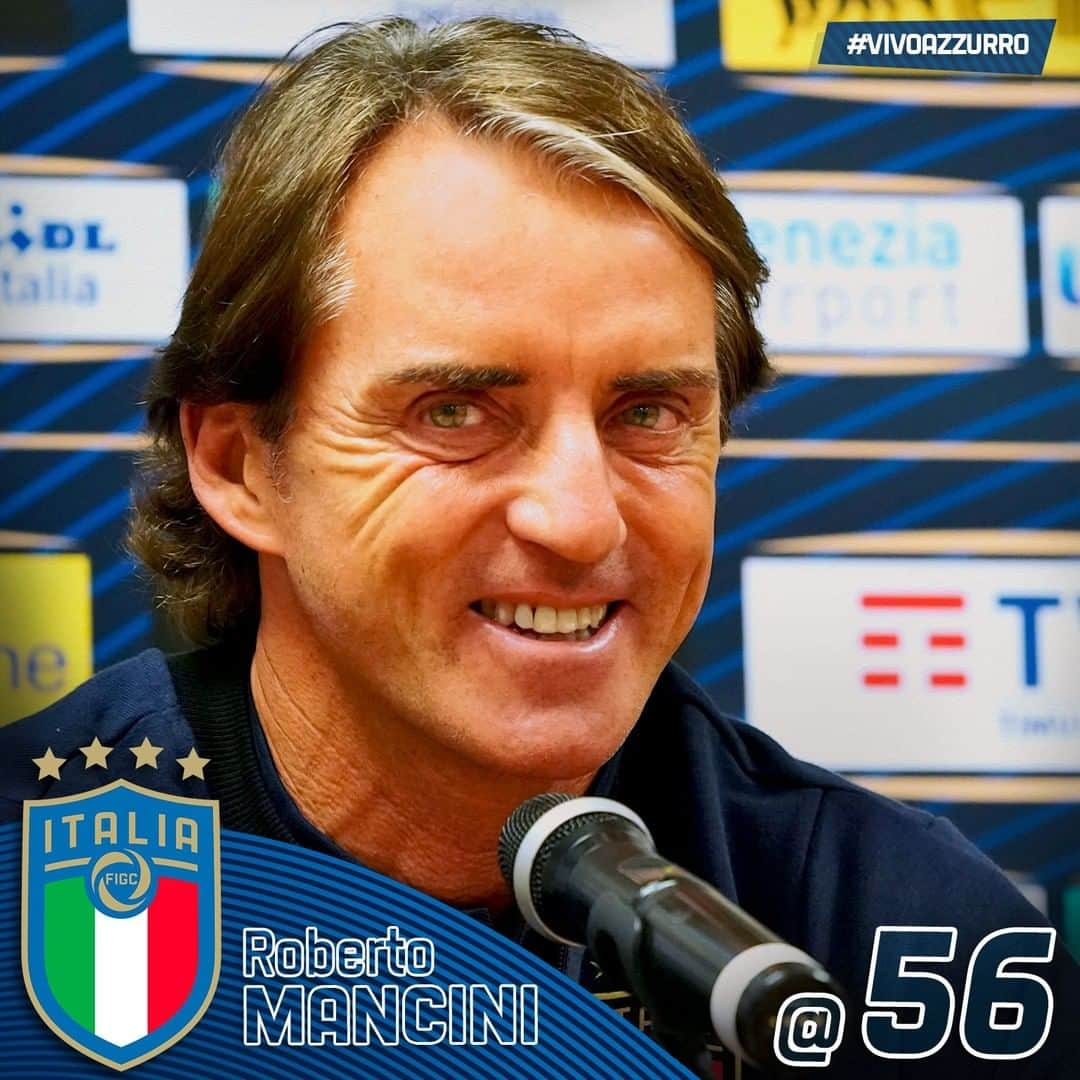 サッカーイタリア代表さんのインスタグラム写真 - (サッカーイタリア代表Instagram)「🎂 Buon compleanno al nostro Ct Roberto #Mancini! Il commissario tecnico dell'#Italia 🇮🇹 compie oggi 5️⃣6️⃣ anni, da calciatore ⚽️ ha vestito la maglia azzurra 36 volte con 4 gol all'attivo.   ⭐️ Con 11 successi, Mancini è anche il Ct con la striscia più lunga di vittorie consecutive nella storia della nostra #Nazionale.  #VivoAzzurro   Happy Birthday to Roberto #Mancini! 🎂🥳  The #Azzurri head coach is 56 today 👊  With a streak of 11 wins, #Mancini has the longest run of consecutive wins of any Italy coach in history! 🌟」11月27日 17時06分 - azzurri