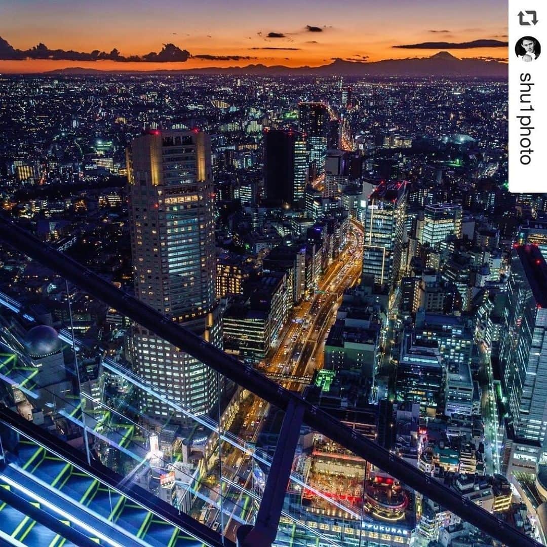 J-WAVEさんのインスタグラム写真 - (J-WAVEInstagram)「﻿ #repost @shu1photo﻿ ﻿ （番組で発表した）東京新視点フォトキャンペーン「ALL GOOD FRIDAY 稲葉友賞」に決定した作品はこちら！おめでとうございます🎊 ﻿ ﻿ #jwave #allgood813﻿ ﻿ #東京新視点jwave #tokyophotography #japan_of_insta #tokyoview #japan_great_view #tokyocameraclub #東京 #japan_photogroup #cityscape﻿ #tokyocameraclub #tokyo #tokyoarchitecture #bestnightpics #jp_gallery #world_great #city_captures #japan_night_view _ #_photo_japan_ #sonyalpha #sony」11月27日 17時02分 - jwave813
