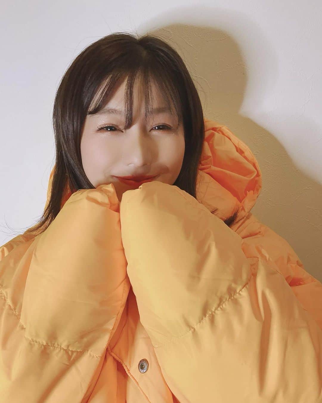 谷川愛梨のインスタグラム：「: もうすぐモコモコの季節⛄️❄️ 冬がいちばん好きっ」