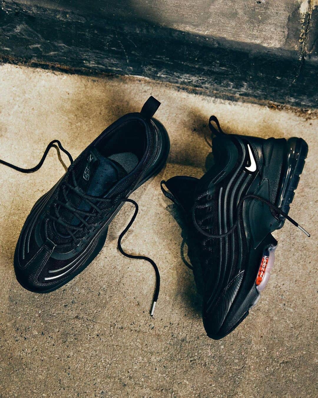FOOTASYLUMさんのインスタグラム写真 - (FOOTASYLUMInstagram)「Coming in hot. 🔥  The @nikesportswear Air Max ZM950 has officially landed and is ready for you to cop online today!  #Footasylum #Nike #ZM950」11月27日 17時32分 - footasylum