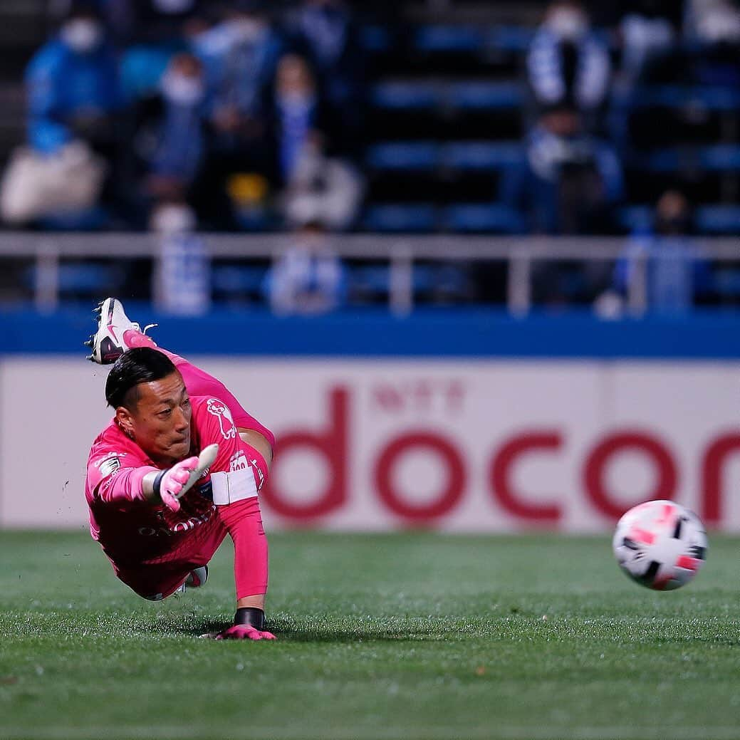 横浜FCさんのインスタグラム写真 - (横浜FCInstagram)「- 2020/11/25 vs SHIMIZU S-PULSE - #yokohamafc #横浜FC #RECORDTHEBLUE #JLEAGUE #Jリーグ」11月27日 17時40分 - yokohamafc_official