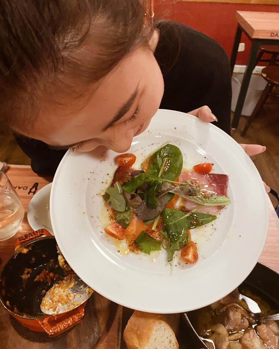 𝐊𝐚𝐤𝐢𝐠𝐢𝐅𝐮𝐤𝐚のインスタグラム：「． ． 美味しいもの食べて好きな人たちに会える時間は ほーーんまに幸せ☺️ ． 大好きなお友達の誕生日お祝いした日🥂 ． 出会えただけでも奇跡やのに こうやって何年も一緒にお祝いできること 会いたいって言って会える環境が 改めてしあわせやなぁって実感した日でした🌼✨」