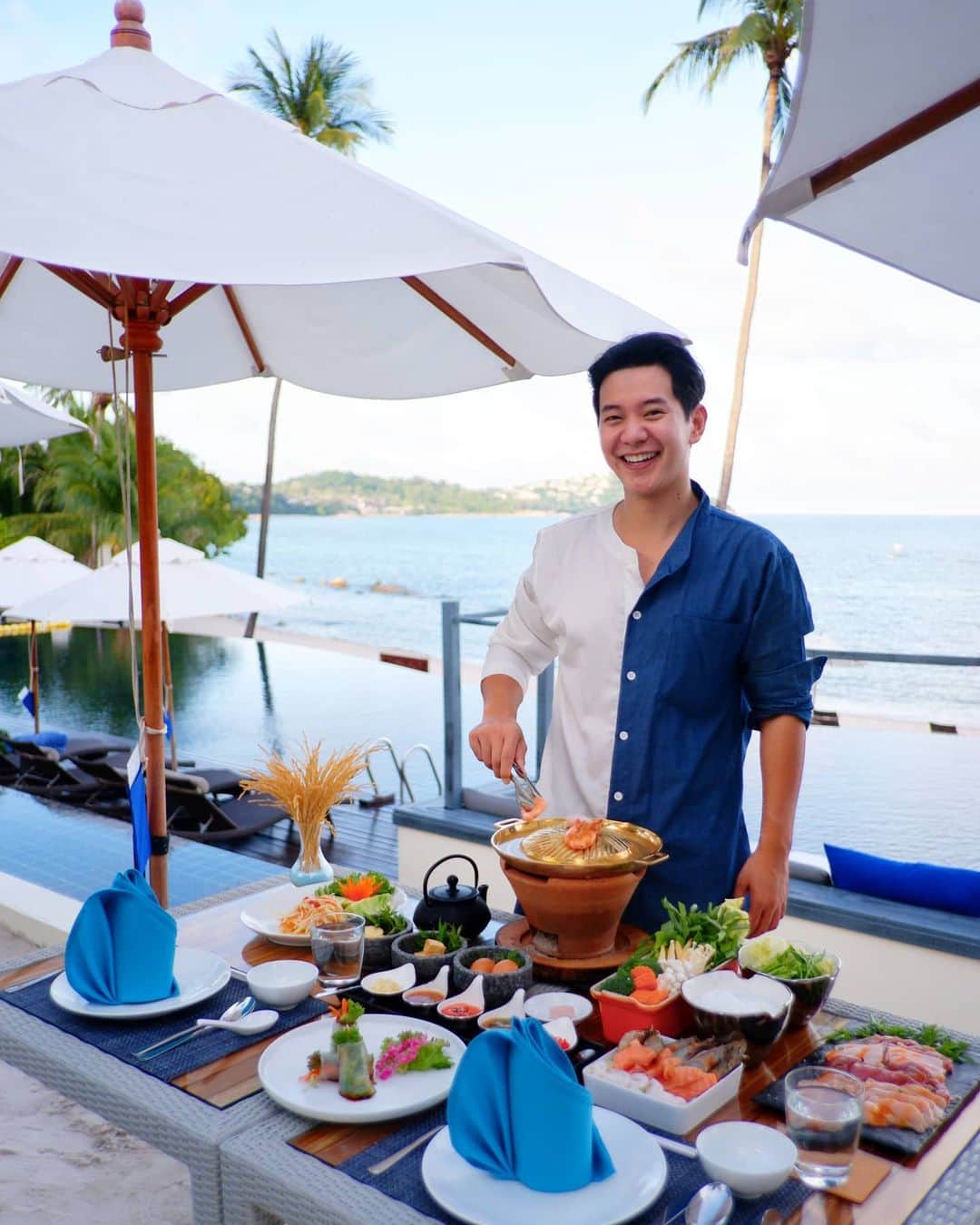 アイス・サランユーのインスタグラム：「When Thai Barbecue Buffet (Moo Kratha) served in 5-Star Resort เมื่อหมูกะทะอยู่ใน โรงแรม5ดาว หน้าตาจะประมาณนี้ รสชาต จัดจ้าน ดีสุดๆ  @anantaralawana  #anantaralawana  #sanooksnap  #samui  #เที่ยวทั่วไทยกับไอซ์ศรัณยู」
