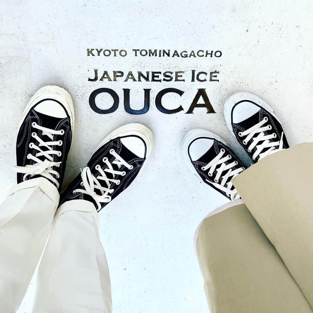 ひっちさんのインスタグラム写真 - (ひっちInstagram)「京都にあるオススメカフェ紹介☕*°﻿ .﻿ 🧺#ジャパニーズアイス櫻花 ﻿ L〠600-8023 京都府京都市下京区富永町346﻿ L☏(075-371-8883)﻿ 🧴祇園四条駅 河原町駅から徒歩数分🚶‍♀️🚶‍♀️﻿ ﻿ #京都カフェ ﻿ 𓂃‬ ‪𓂃‬ ‪𓂃‬ ‪𓂃‬ ‪𓂃‪𓂃‬ ‪𓂃‬ ‪𓂃‬ ‪𓂃‬ ‪𓂃‪𓂃‬ ‪𓂃‬ ‪𓂃‬ ‪𓂃‬ ‪﻿ めちゃめちゃ行きたかったところについにいけたよ🥺﻿ お団子にアイス、組み合わせ好きすぎる…﻿ めちゃ美味しかった🍡🍨﻿ ﻿ 白を基調とした店内、店の外も﻿ オシャレすぎて女性の方はもちろん男性の方にもオススメしたい❗﻿ ﻿ ●︎━︎━︎━︎━︎━︎━︎━︎━︎●︎﻿ ﻿ #関西カフェ #関西カフェグラム #京都﻿ #京都デート #京都ぶらり #京都おすすめ﻿ #大阪カフェ #カフェ巡り﻿  #kansai_trip#aumo #retrip_gourmet #genic_cafe #genic_sweets #naracafe #retrip_nara #カフェ好きな人と繋がり﻿ #ジャパニーズアイス櫻花 #ジャパニーズアイス櫻花ouca #京都グルメ #京都観光 #京都ランチ #京都旅行」11月27日 18時08分 - hicchiwear