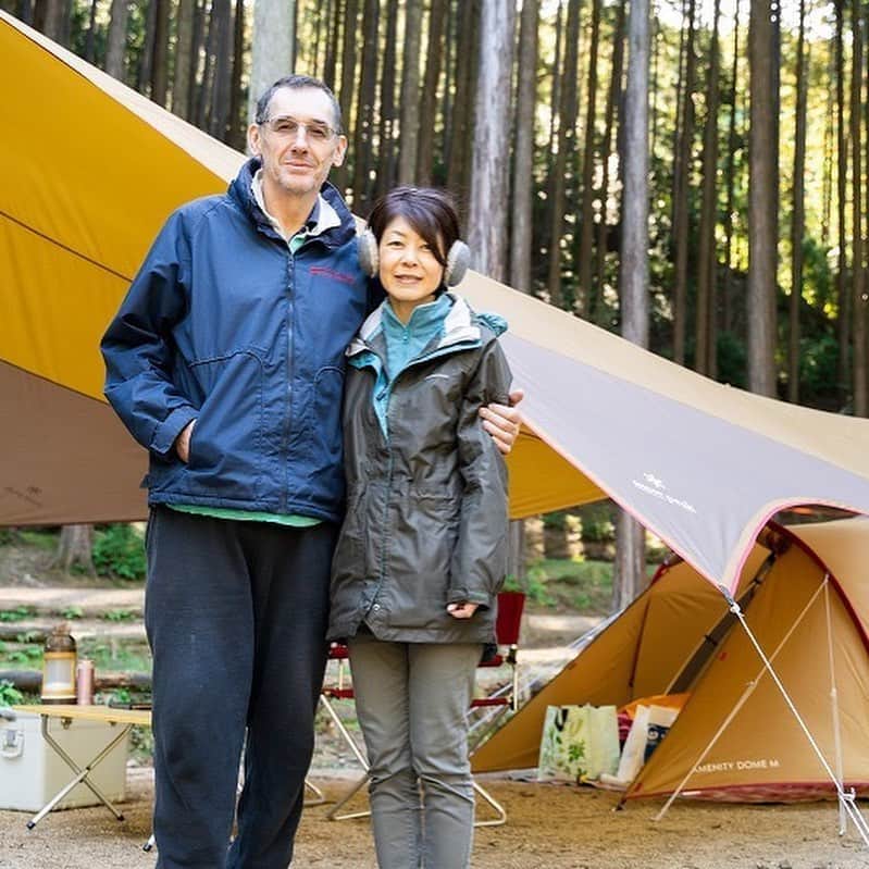 キャンプ情報サイト［ランタン］さんのインスタグラム写真 - (キャンプ情報サイト［ランタン］Instagram)「CAMP SMILE STYLE ／ エコスタイルで環境に 配慮しながら楽しむキャンプ ＼ いろんなキャンパーのキャンプスタイルを現地取材と一般キャンパーからの投稿で数多く掲載してます。 . . 詳しくは @lantern.camp webサイトをご覧ください . . #camp #camping #outdoor #travel #trip #lantern_smile #nature #キャンプ #キャンプ用品 #アウトドア #テント #自然 #旅行 #キャンプ初心者 #キャンプ好きな人と繋がりたい #キャンプスタイル #LANTERN #キャンプギア #こだわりキャンプギア #スノーピーク #snowpeak #スノーピーク_テント #スノーピーク_タープ #ノーピーク_チェア #エコ #秋キャンプ #デュオキャンプ #かぶとの森テラス」11月27日 18時15分 - lantern.camp