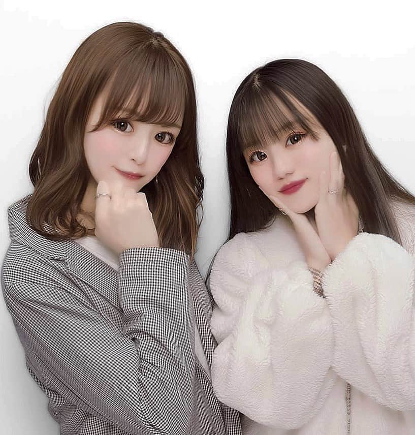 のインスタグラム：「月4りおさん🤍  秋学期のモチベが無さすぎてほんとやばいんよお互い🥲🥲」