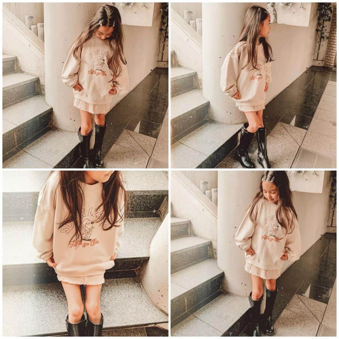✷kana✷のインスタグラム：「👧🏽コーデ♡ . . @sunnyside_closet トレーナー♡ used likeなデザインが私好みです笑 . ダメージデニムにスニーカーとかで 合わせてもふもふのキャップとか 被せても可愛いかったな🙄←妄想 . #娘コーデ」