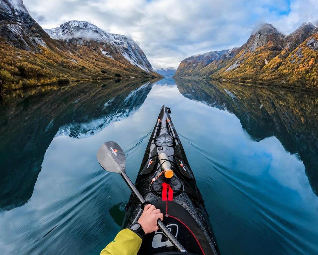 goproさんのインスタグラム写真 - (goproInstagram)「Photo of the Day: Floating in a fjord fairytale with #GoProFamily member @tfbergen + #GoProHERO9 Black 🛶 ⠀⠀⠀⠀⠀⠀⠀⠀⠀ Don't miss your chance to get $200 savings on a #GoProHERO9 Accessory Bundle with the purchase of a 1-year subscription to GoPro 💰 Hit the product tag or link in our bio for more info. ⠀⠀⠀⠀⠀⠀⠀⠀⠀ @GoProNordics #GoProNordics #GoPro #MoreEverything #Kayaking」11月28日 5時09分 - gopro