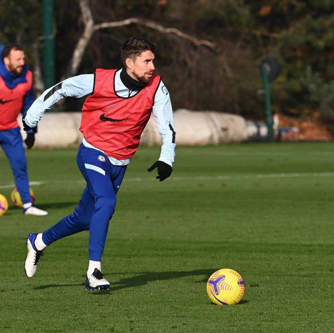 ジョルジェ・ルイス・フレーロさんのインスタグラム写真 - (ジョルジェ・ルイス・フレーロInstagram)「Happy Friday everyone, important weekend ahead. Stay tuned ⚽️🙌🏻 #Chelsea #CFC #London #Derby」11月28日 5時20分 - jorginhofrello