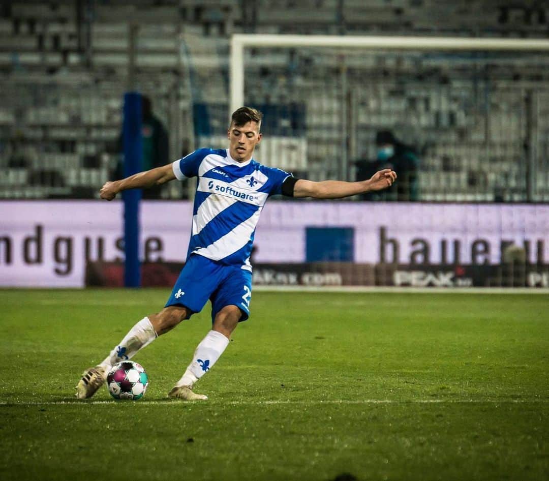 ニコライ・ラップのインスタグラム：「4:0! Gute Reaktion - weiter gehts! ⚜️🔥 @svdarmstadt1898」