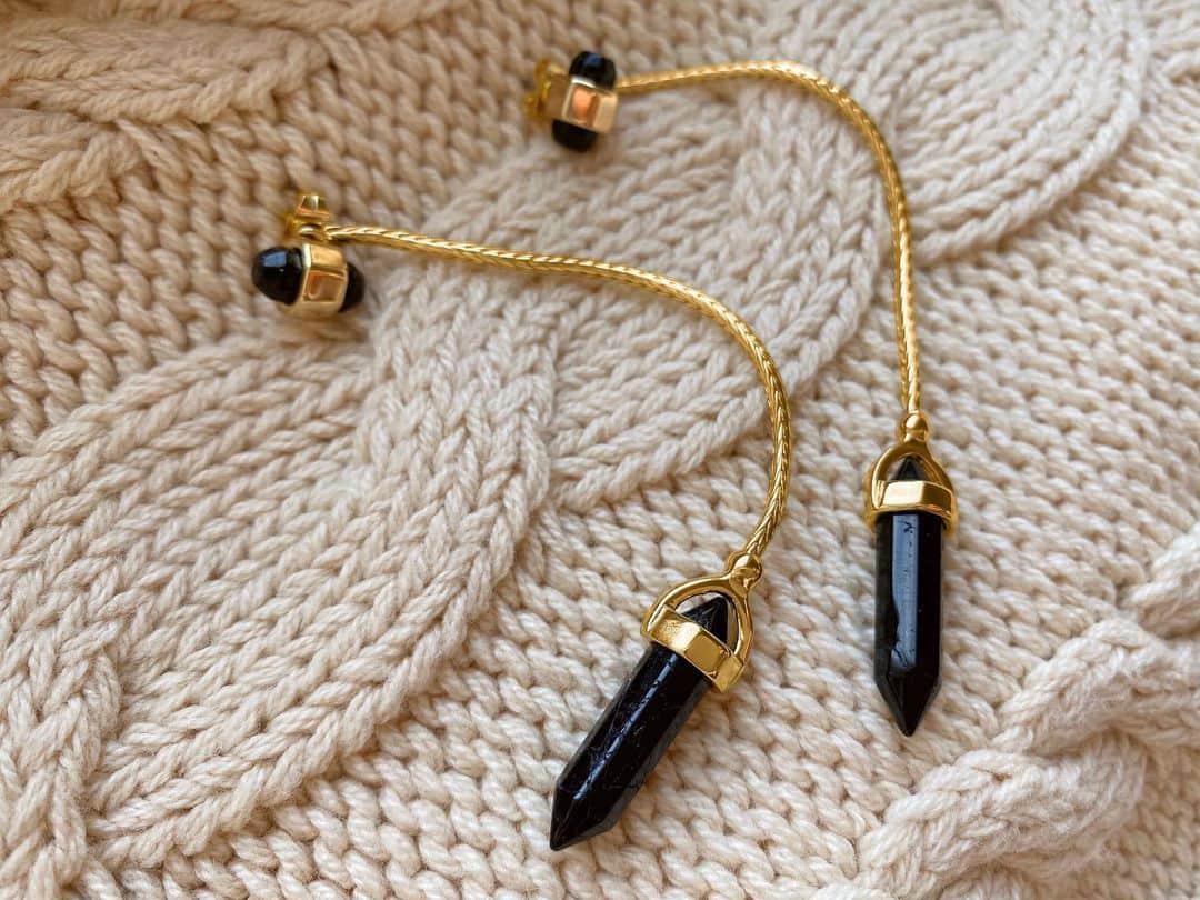 ウィンターケイトのインスタグラム：「Our sale is LIVE✨ Shop our crystal collection with code THANKFUL20」