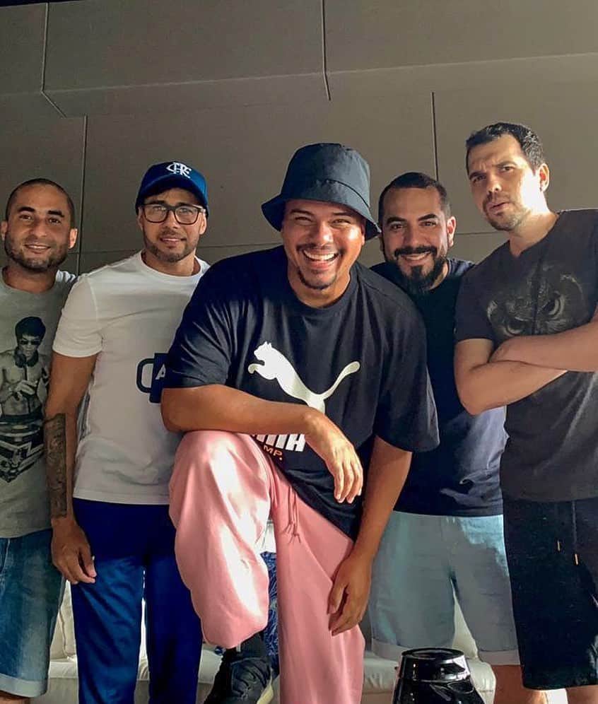 Sorriso Marotoのインスタグラム：「Nessa noite de sexta tem @bcbrunocardoso representando geral no Programa do Ratinho! A partir das 22:15, no @sbtonline.」