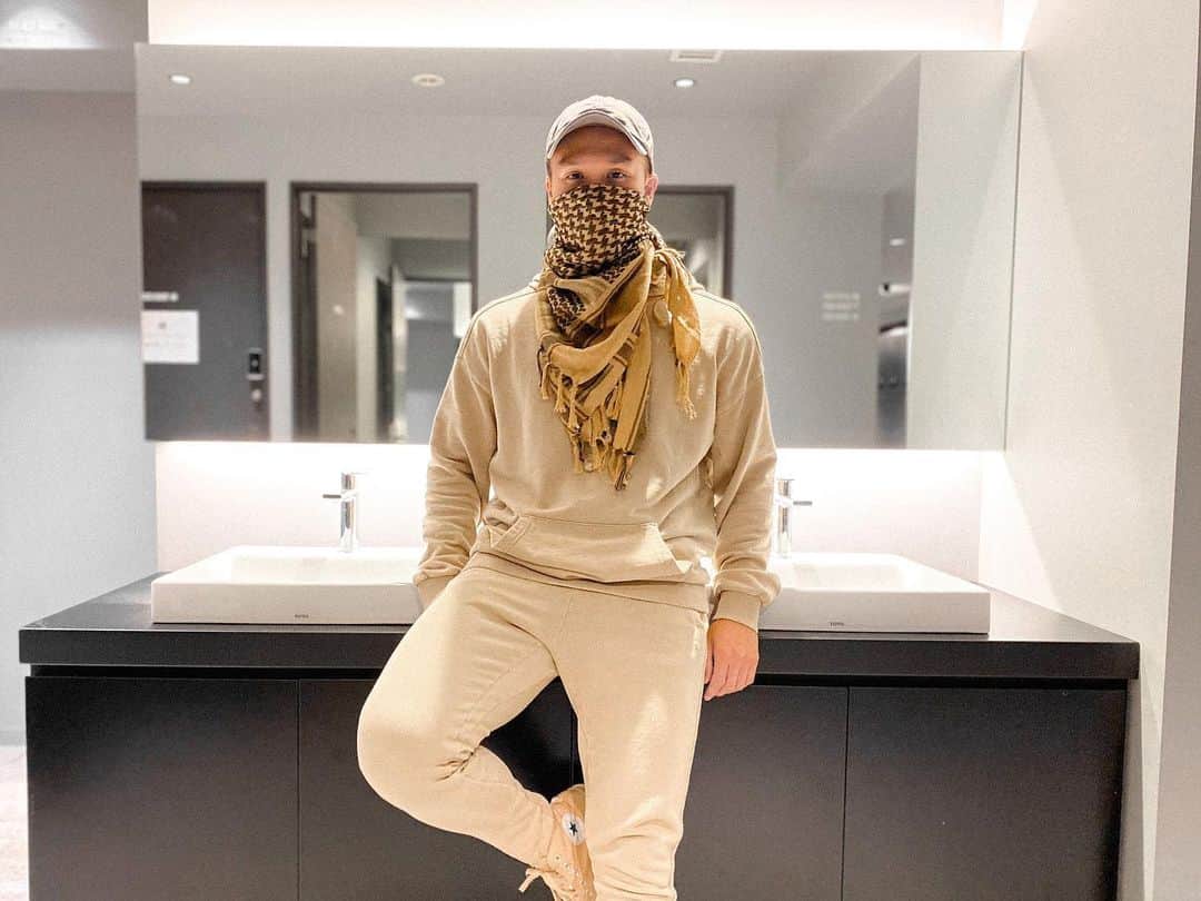 島村麗乃のインスタグラム：「﻿ ﻿ ﻿ ﻿ 出不精な僕には﻿ マイプロの服が﻿ 外出のモチベーションになります☺︎﻿ ﻿ ﻿ ブラックフライデーセールを逃すな！﻿ ﻿ ﻿ @myproteinjp﻿ クーポンコードは﻿ 「TEAMJP57」﻿ ﻿ ﻿ ﻿ オシャレに決めろ！﻿ ﻿ ﻿ ﻿ ﻿ ﻿ #筋トレ﻿ #パーソナルトレーナー﻿ #fitness﻿ #筋肉﻿ #フリーランス﻿ ﻿ ﻿ ﻿ ﻿」