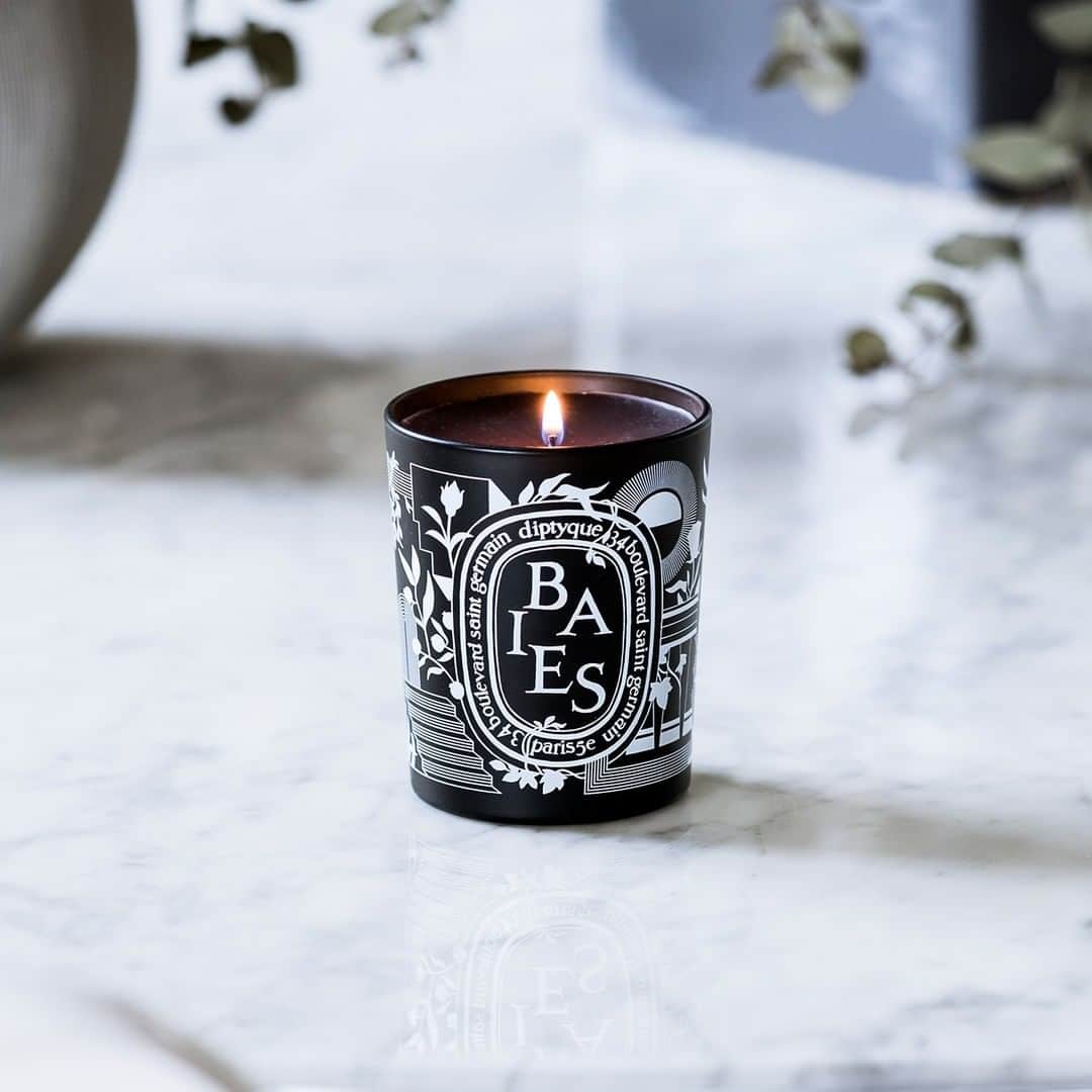 のインスタグラム：「LET’S BRING BACK THE LIGHT TOGETHER!  From 27 to 30 November, a new limited edition of our iconic 190g Baies candle will be available. Rediscover the tangy coolness of blackcurrant berries mixed with lively, flowery accents of rose in the heart of a wild garden. 15% of the sales of this limited edition will be donated to the World Health Organization to support the daily fight against Covid-19. Check out our website for more information. #diptyqueparis #limitededition #bringbackthelight #baies #candle」