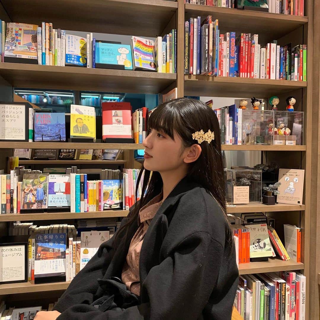 梶川愛美さんのインスタグラム写真 - (梶川愛美Instagram)「A world surrounded by books 💞  #followｍe #bookstore #booklove  #starbuckscoffee #starbucks」11月27日 21時42分 - kajikawa_manami