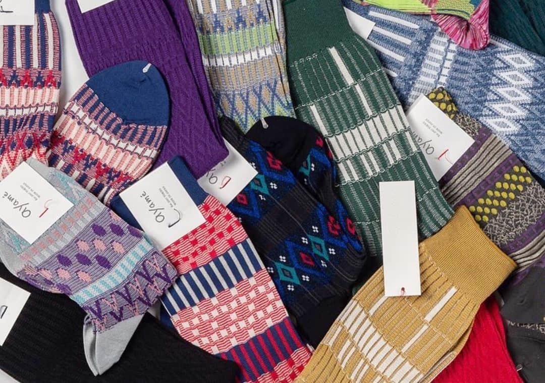 アヤメのインスタグラム：「New stockists in Melbourne🇦🇺🦘Beautiful Men’s store @pickingsandparry and Women’s @heffernanandhaire ✨#ayamesocksstockist オーストラリアはメルボルンにて美しい日本の靴下が買えるとな🧦 #melbourneshopping #ayamesocks取扱店 #メルボルンライフ #オーストラリア生活   #Repost  @pickingsandparry A Big Friday PP-HH Welcome to @ayame_socks . The stunning socks were created in 2007 by Aya Agaoka and are now available for the first time in Australia. For those who prefer a thinner sock, these will brighten up everyday life. Mixing two dimensional designs with colour and craftsmanship, there’s nothing else quite like them... available in store and online now」