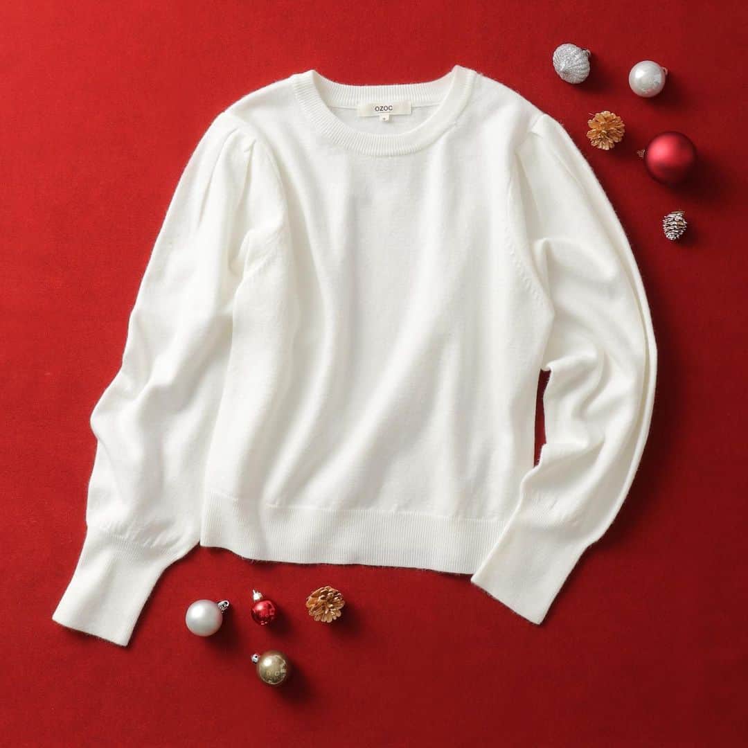 ozoc_officialのインスタグラム：「【GIFT collection✨】﻿ ﻿ ……………………………………………………﻿ ﻿ 1年頑張った自分へのご褒美、ママやお友だちへのプチプラギフトなど贈り物におすすめのアイテムをご紹介✨﻿ ﻿ 【SHOP INFORMATION】﻿ 直営店舗ではギフトラッピング無料キャンペーンを開催中♪﻿ ※オンラインストアは対象外です。﻿ ※各店舗充分な枚数を準備しておりますが、ラッピング袋が無くなり次第終了とさせていただきます。﻿ ﻿ ……………………………………………………﻿ ﻿ ﻿ ﻿ #OZOC #オゾック﻿ ﻿ #coordinate #ファッション　#コーディネート #コーデ #大人カジュアル #カジュアルコーデ #大人かわいい #ootd #code #outfit #fashion #きょコ #リラックスコーデ  #今日のコーデ　#着回しコーデ　#アウターコーデ #秋冬コーデ　#コート #冬コーデ　#冬服コーデ　#ギフト　#クリスマスギフト　#プレゼント」