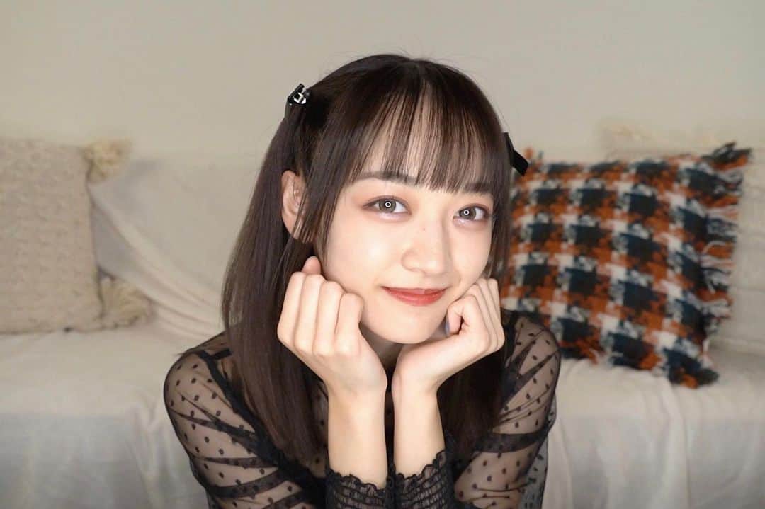 下村実生のインスタグラム：「今日更新のYouTubeで地雷メイクに挑戦しました！ だいぶいつもとは違う印象になったんじゃないかなと思います！笑 髪型と服もあるけど、ちゃんとメイクも調べて頑張ったので是非見てね〜！  #地雷メイク #地雷 #地雷系女子 #タレ目 #ハーフツイン」