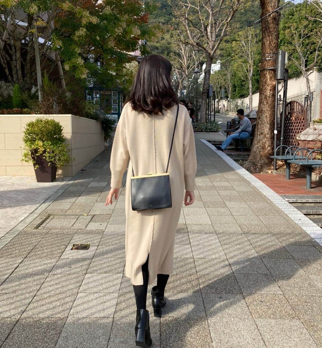 三好あんなのインスタグラム：「🍂 #神戸旅行 #北野異人館 #北野異人館スタバ  #fredyandgloster #celine #oldceline #フレディアンドグロスター #セリーヌ#オールドセリーヌ #フィービー#フィービーファイロ#クラスプ」