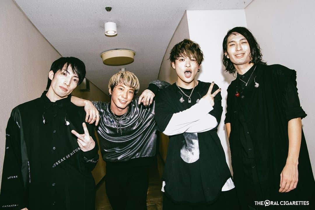 鈴木重伸のインスタグラム：「GREENS presents 「感謝感激あめあられ」＠ 大阪城ホール 改めて、GREENS30周年おめでとうございます。 記念すべきイベントに出れて、幸せでした。 音楽シーンに真摯に向き合う姿、カッコ良いなと常々思っております。 今後ともよろしくお願いします。 photo by SATOSHI HATA」