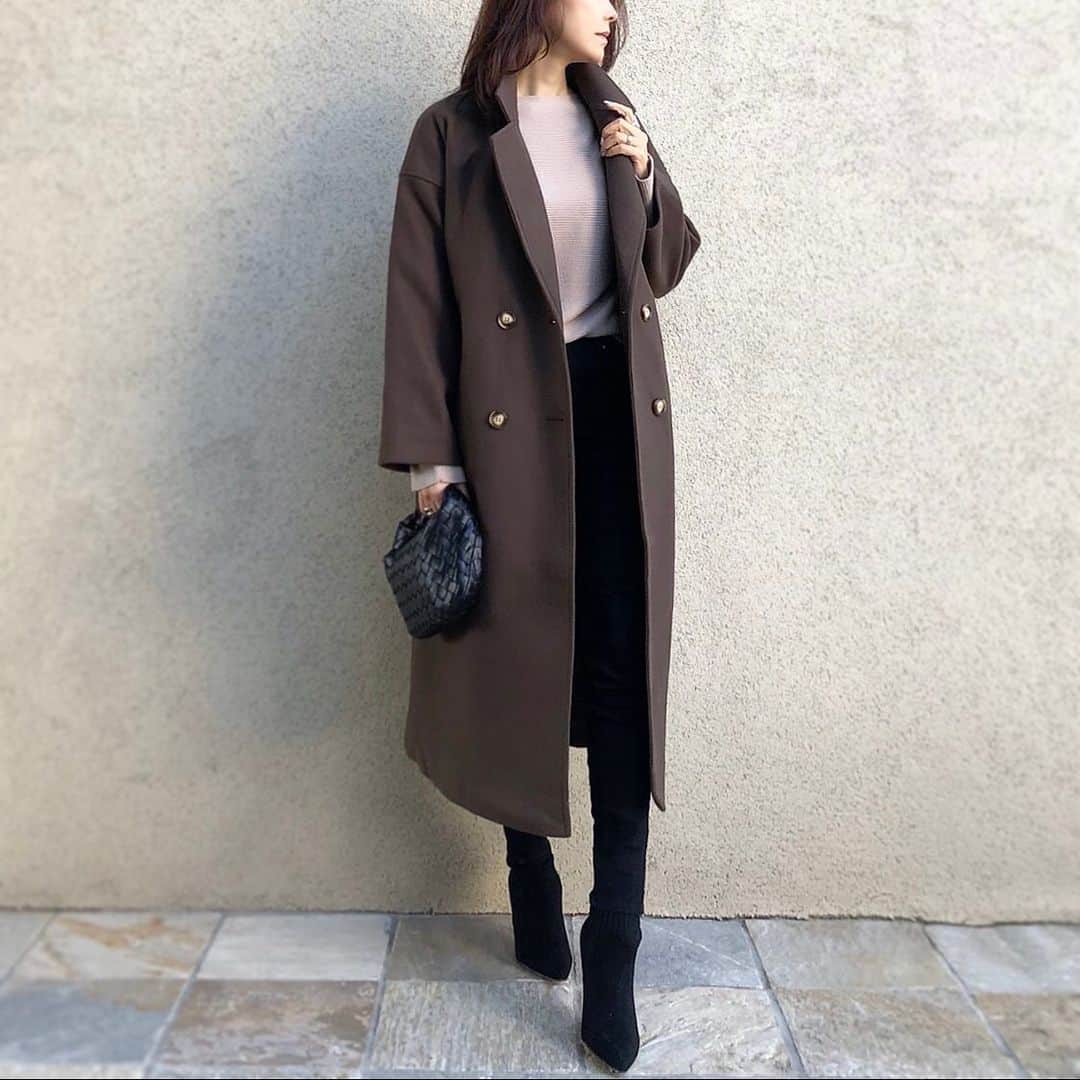 akko3839さんのインスタグラム写真 - (akko3839Instagram)「﻿ ﻿ ﻿ brown×black﻿ ﻿ ﻿ @auntmaries.official のチェスターコート﻿ 優しいブラウンでいい色味◡̈⃝*.♩﻿ 　﻿ ﻿ ﻿ ﻿ coat #auntmaries ﻿ knit #reedit﻿ denim #sysorus﻿ bag #bottegaveneta﻿ boots #zara ﻿ ﻿ ﻿ ﻿ ﻿ ﻿ ﻿ #instagood#outfit#code#instalike#fashionista#instafashion#ootd#simple#chic#style#stylish#styleblogger#Instafashion#fashiongram#mystyle#fashionista#コーデ#コーディネート#アントマリーズ#auntmaries#am_code #auntmaries #オーバーダブルチェスターコート」11月27日 22時06分 - akko3839