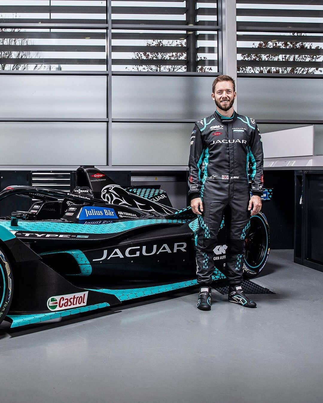 Jaguarさんのインスタグラム写真 - (JaguarInstagram)「Introducing the new @JaguarRacing #ITYPE5 for the @FIAFormulaE Season 7 Championship. One of the strongest driver line-ups on the grid, @MitchEvans_ and @SamBird_Official will be pushing through the pack to bring points and podiums back to the #UK.  #JaguarElectrifies #ABBFormulaE #JaguarRacing #StreetRacing #Racing #ElectricCity #InstaSport #ElectricCars #EV」11月27日 22時35分 - jaguar