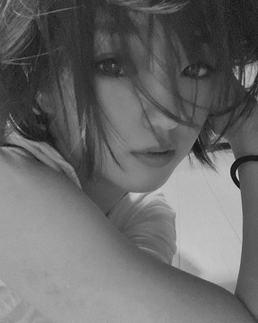 狐塚来愛のインスタグラム：「これから頑張って髪の毛伸ばそ。 亜鉛ほしい」