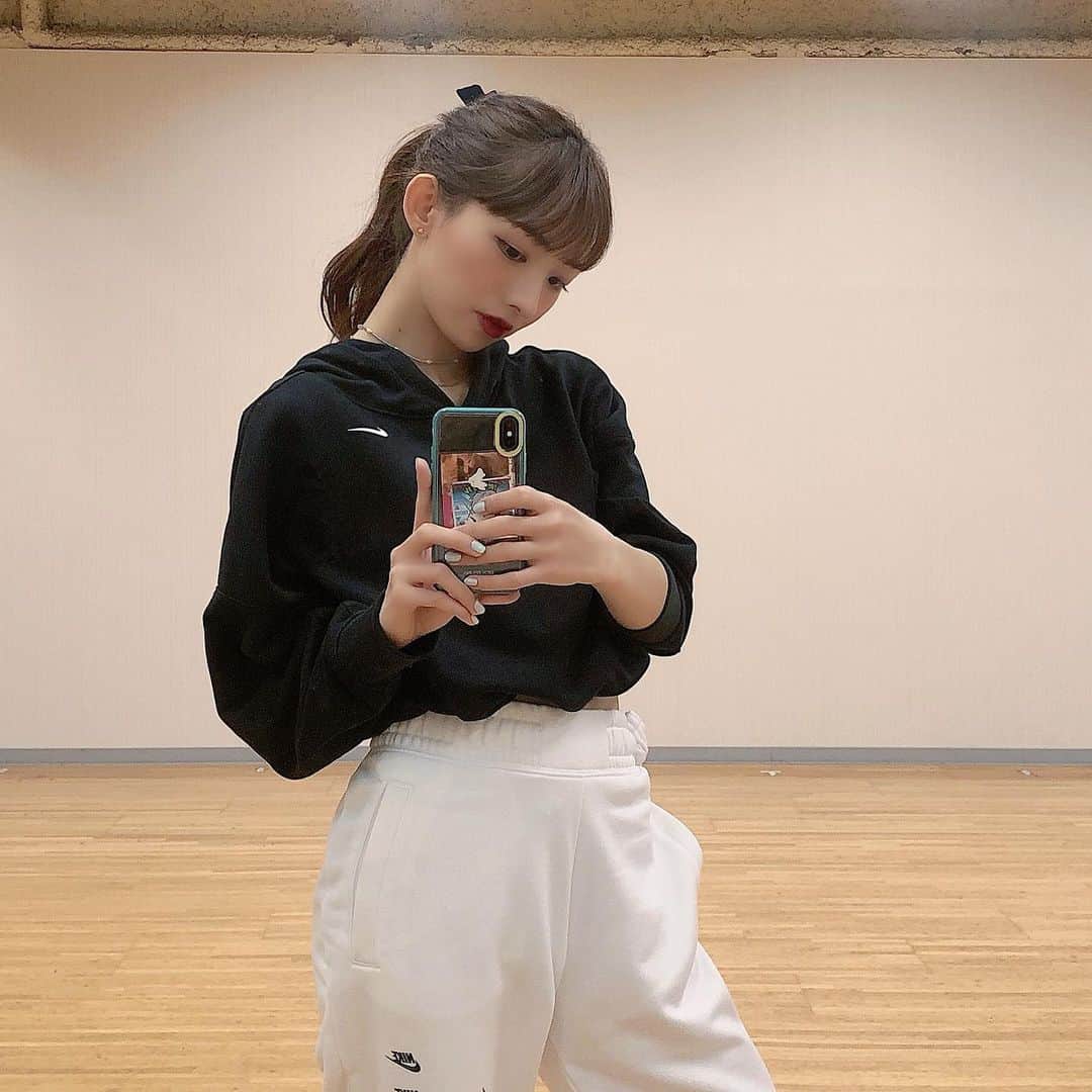 のインスタグラム：「🖤💗 ・ YouTubeにフルで載ってるので見てねー！！ #原駅ステージa #aース #Aースch #blackpink #lovesickgirls #踊ってみた」