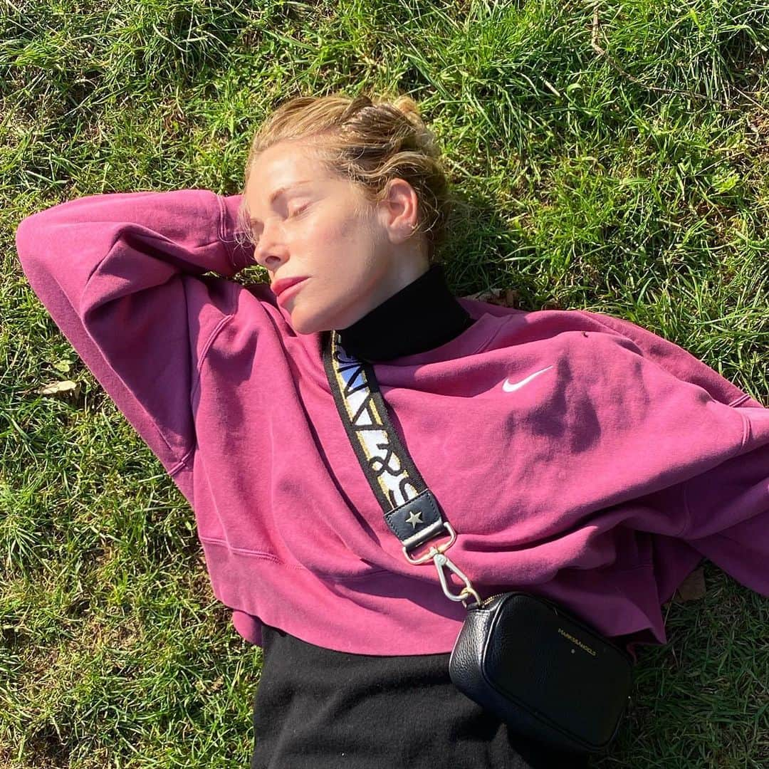 Alessia Marcuzziさんのインスタグラム写真 - (Alessia MarcuzziInstagram)「Respiro 💚 @clascutti  #friendshipneverends #chebello」11月27日 23時03分 - alessiamarcuzzi